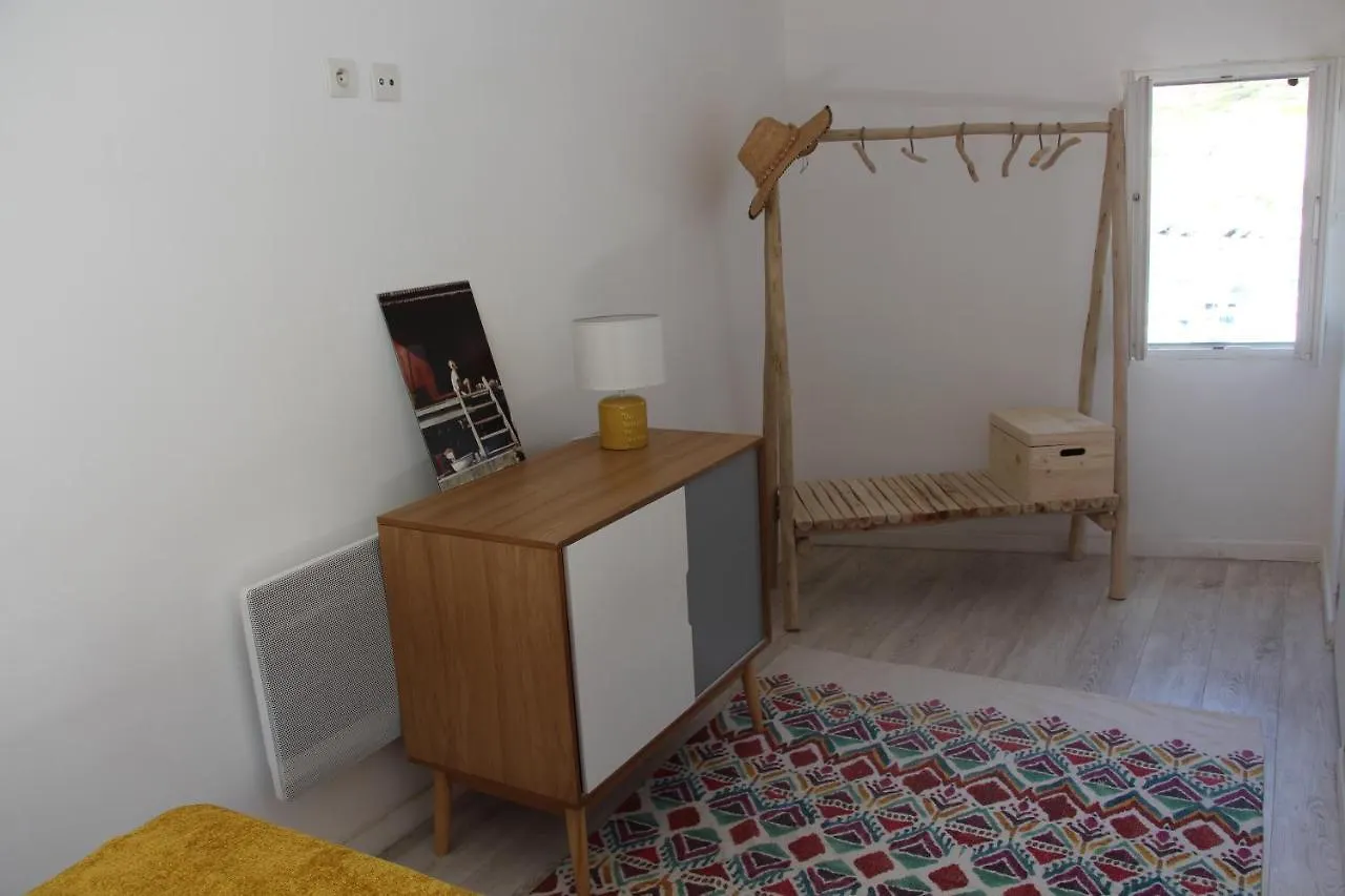 Holiday home Charmant Cabanon Aux Goudes A Marseille Avec Vue Mer